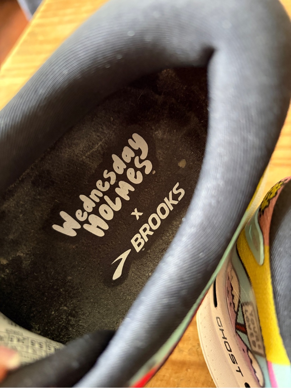 Brooks Ghost 15 Shoes Womens 7.5 Wednesday Holmes Pride Limited Edition - Picture 15 of 16